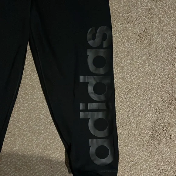 Adidas women’s Black Capri Leggings XL - Picture 2 of 3